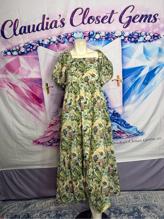 entro Dresses & Skirts - entro Green Floral Puff-Sleeve Maxi Dress